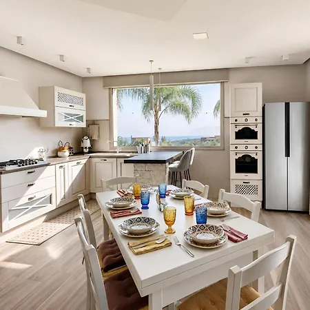 Skyline Con Piscina Privata Βίλα